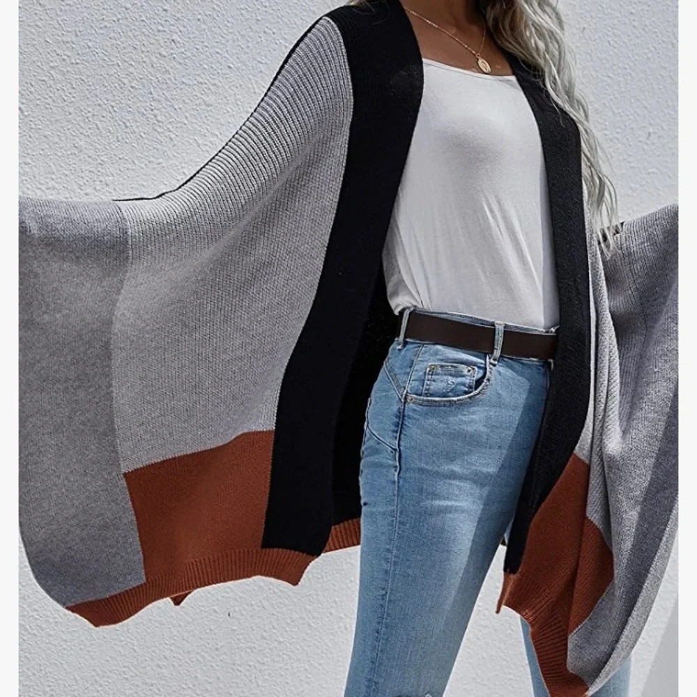 Open Front Color Block Batwing Ruana - Picture 3 of 9